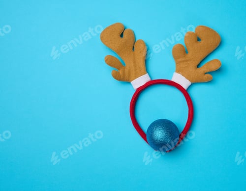 Preview: Christmas deer costume with antlers on the head on a blue background
