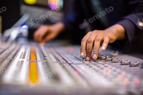 Preview: Products Items hands mouse music sound mixer handbags pillow