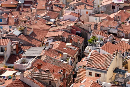 Preview: Aerial view of red-tiled rooftops of Piran, Slovenia