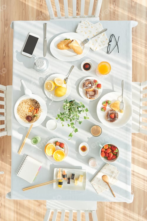 Preview: Breakfast table