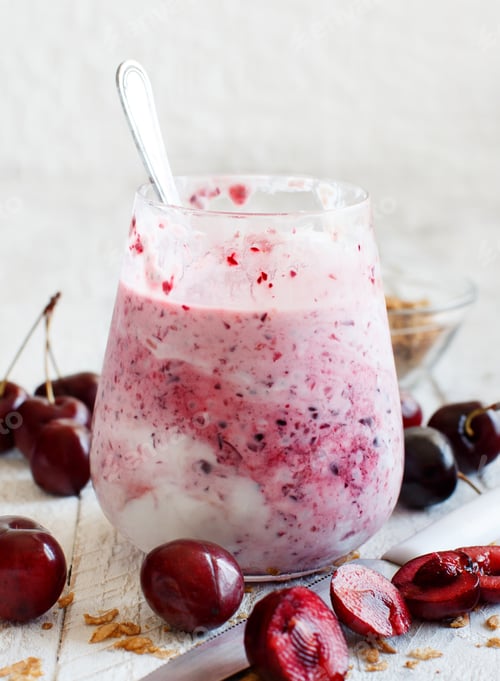 Preview: Cherry and yogurt smoothie