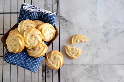 Preview: Homemade butter cookies in paper basket