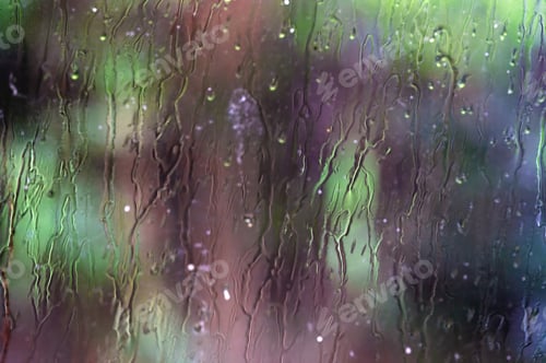 Preview: Water running down the glass
