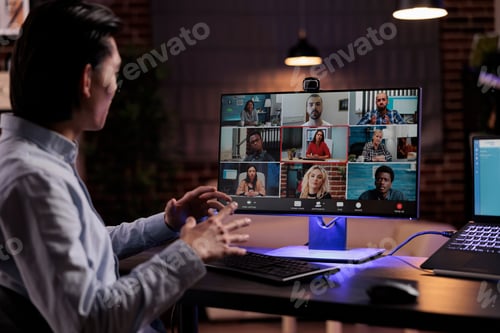 Preview: Office worker using videocall conference