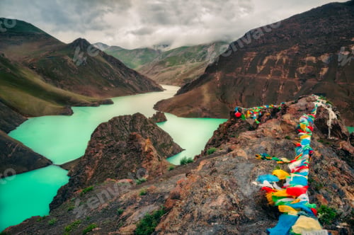 Preview: Landscape view of mountains, canyon and turquoise lake, Tibet