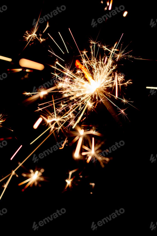 Preview: One bengal fire sparkles against the black background.