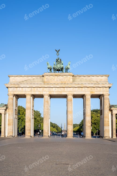 Preview: The famous Brandenburg Gate in Berlin