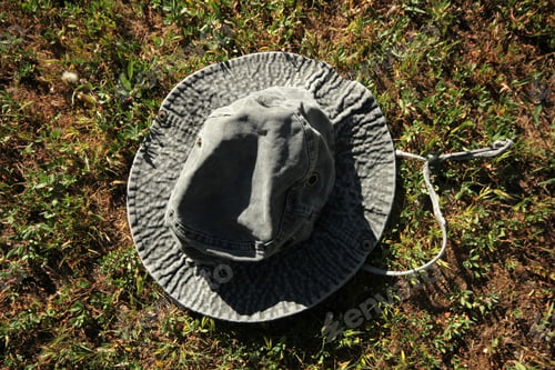 Preview: traveler's hat