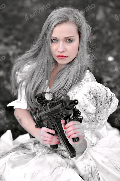 Preview: Woman With Gun