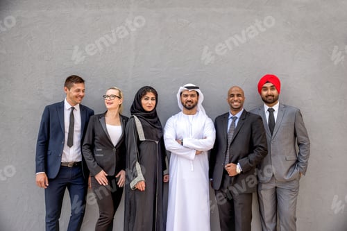 Preview: Business team in Dubai