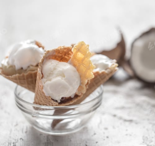 Preview: Vanilla-coconut ice cream in a waffle cone