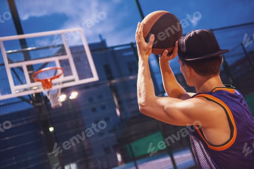 Preview: Stylish basketball player