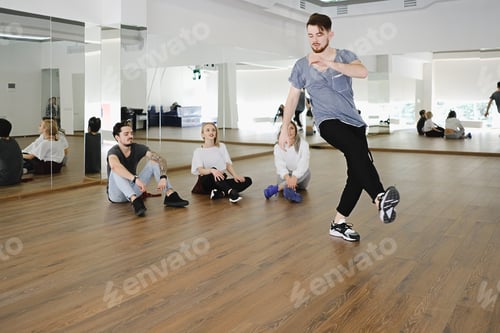Preview: Hip-hop dancer performance