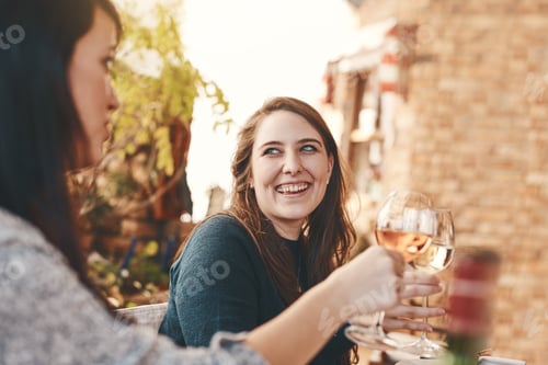 Preview: Sharing laughs and drinks