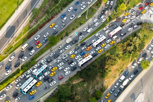 Preview: Istanbul view from air shows us traffic jam