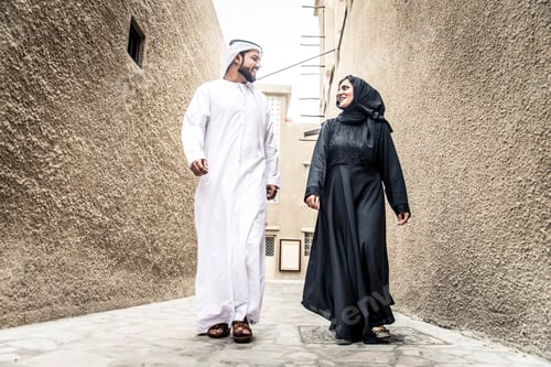 Preview: Arabian couple