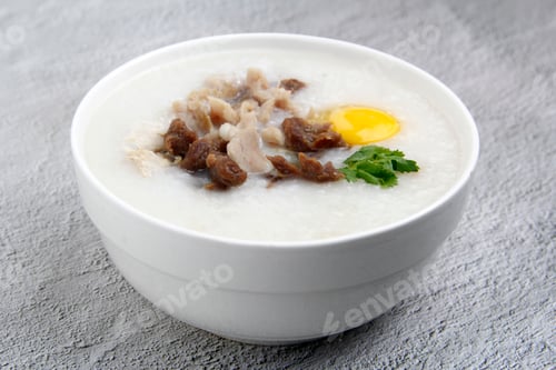 Preview: Freshly cooked Chinese food called Halo Halo Congee