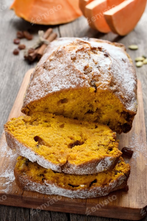 Preview: Pumpkin bread with raisin