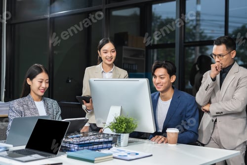 Preview: Business corporate team brainstorming