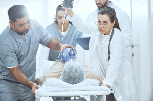 Preview: Patient with oxygen mask
