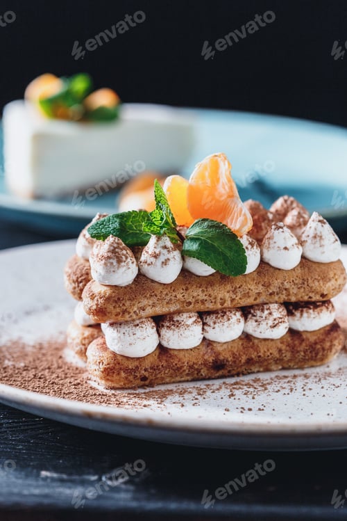 Preview: Tiramisu dessert cake