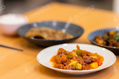 Preview: Family dinner dish at home