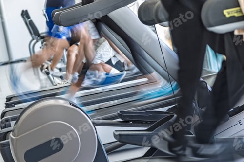 Vorschau: Im Fitnessstudio