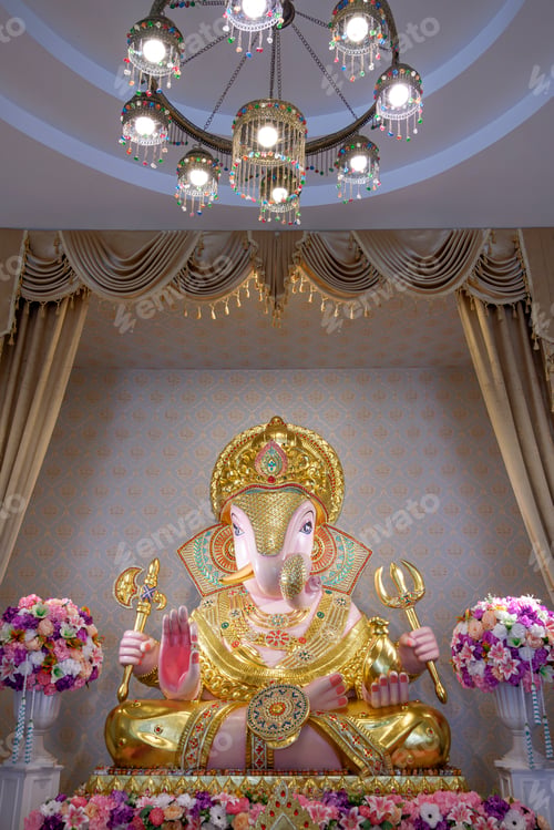 Preview: Colorful Lord Ganesha Dagdusheth Statue enshrined inside of Hindu temple