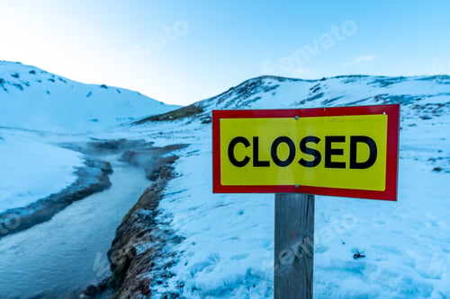 Preview: No entry into the frozen Reykjadalur hot spring river in southern Iceland in winter