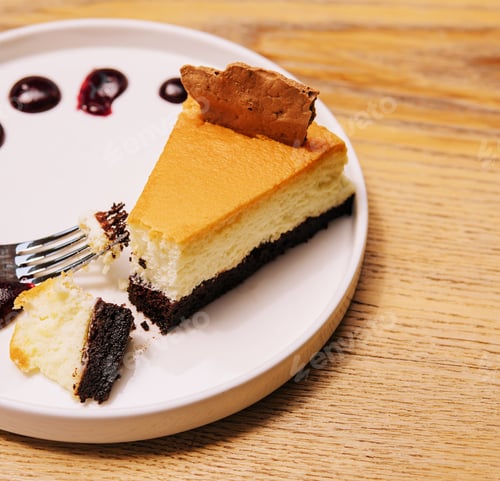 Preview: Cheesecake with berry jam on plate