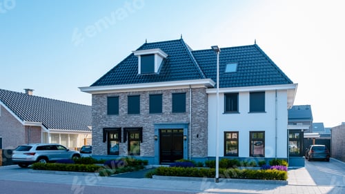 Aperçu: Dutch Suburban area with modern family houses, newly build modern family homes in the Netherlands