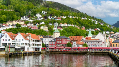 Preview: Colorful Fish Market in Bergen with Mount Floyen in the background