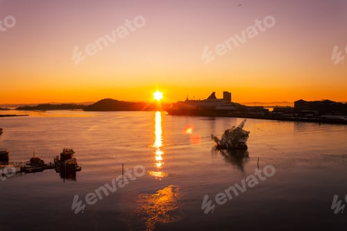 Preview: View of ship at sunset in Oslo