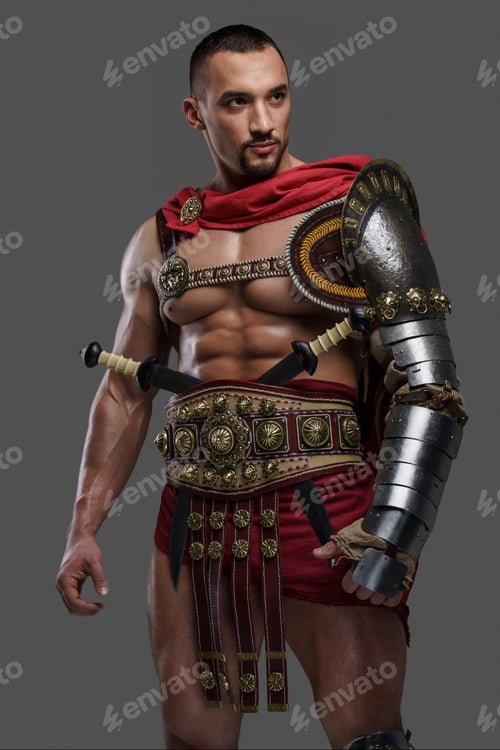 Preview: Gladiator with a stylish beard wears lightweight intricate armor