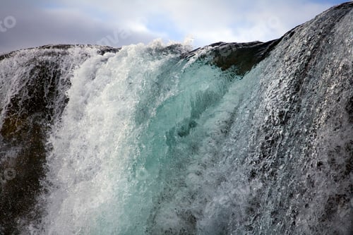 Preview: Water flowing over a waterfall - Pingvellar - Iceland