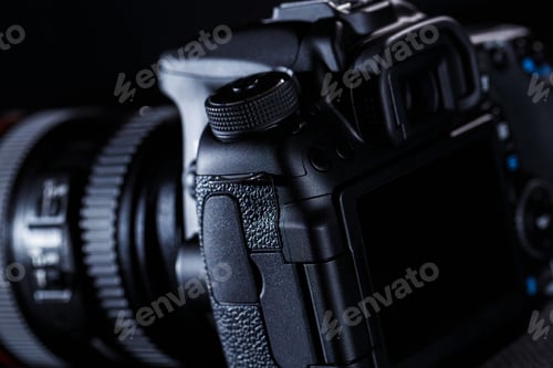 Preview: Close up of DSLR camera