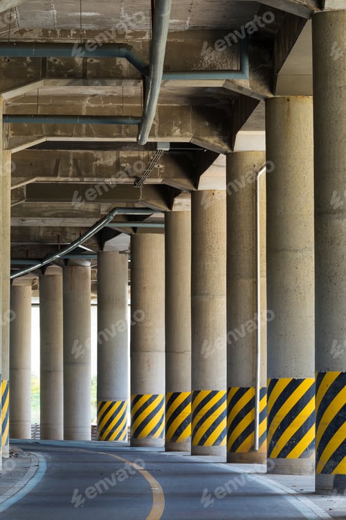 Preview: View under the viaduct