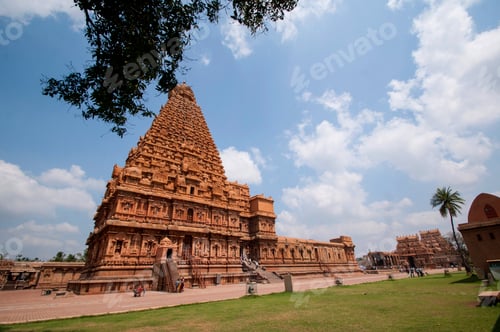 Preview: Brihadeeswarar Temple in Thanjavur, UNESCO World Heritage Site.