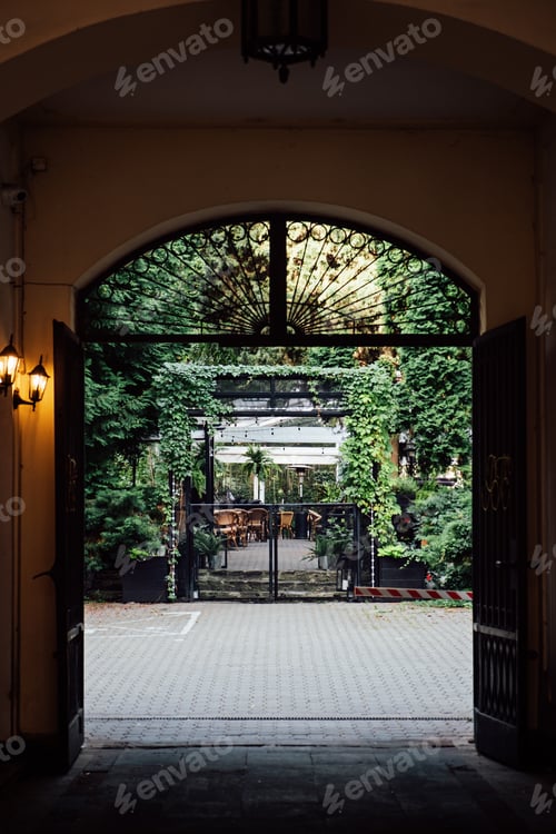 Preview: Biophilic Design, biophilia in city street, connecting people and nature. Biophilic Design