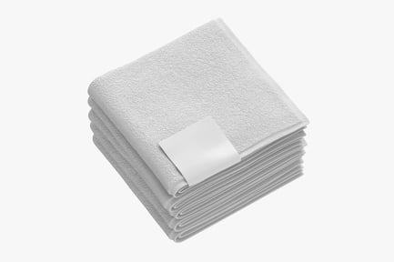 Preview: Stack of Folded Bath Towels with Fabric Label