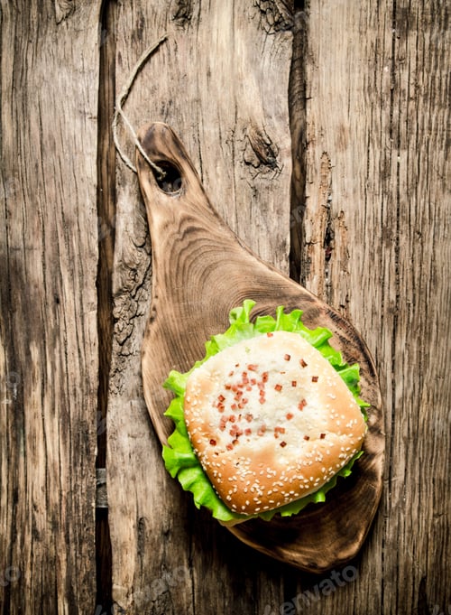 Preview: Chicken Burger on the old Board. Top view.