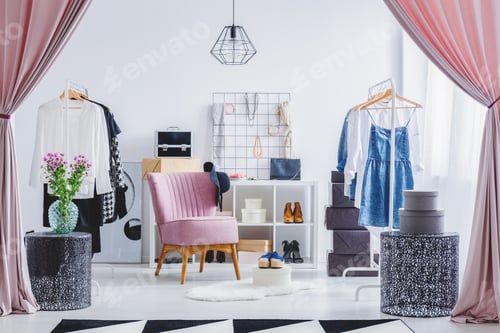 Preview: Pink chair in dressing room