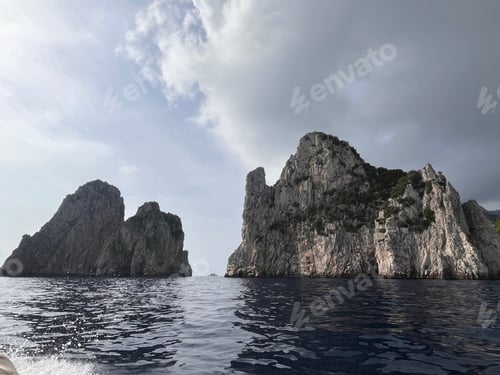 Preview: Rocks and sea