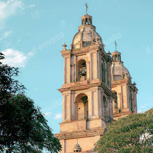 Preview: Beautiful view of the church in Valle de Bravo in Mexico