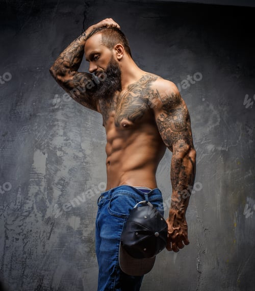 Preview: Awesome tattooed bearded man.