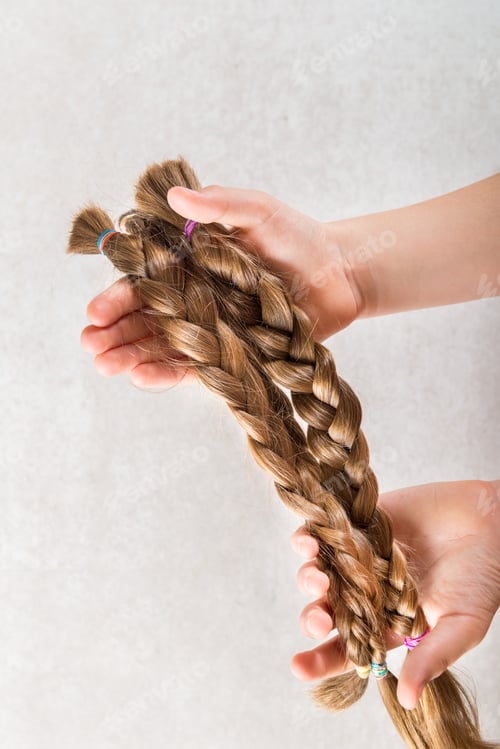 Preview: Cut long hair as donation for cancer charity