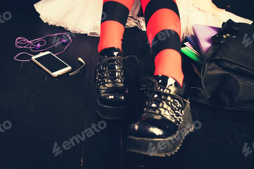 Preview: Young alternative girl with school bag