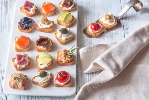 Preview: Crostini with different toppings