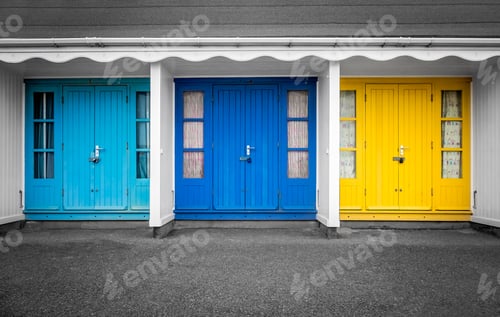 Preview: Colourful beach huts