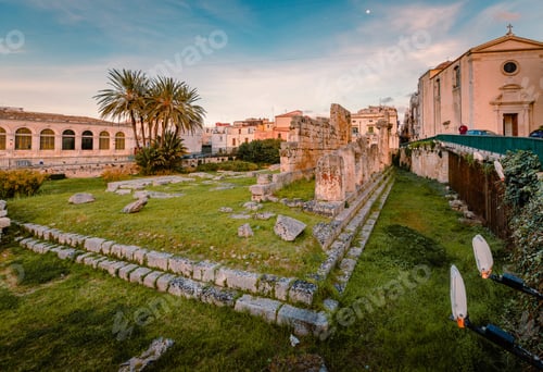 Preview: Temple of Apollo in the centre of Ortigia, Syracuse at sunset